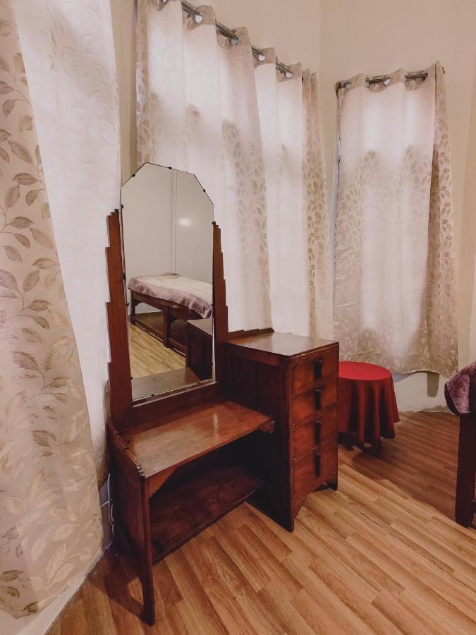 Home Away From Home , Perfect Family Set ! Шімла Екстер'єр фото